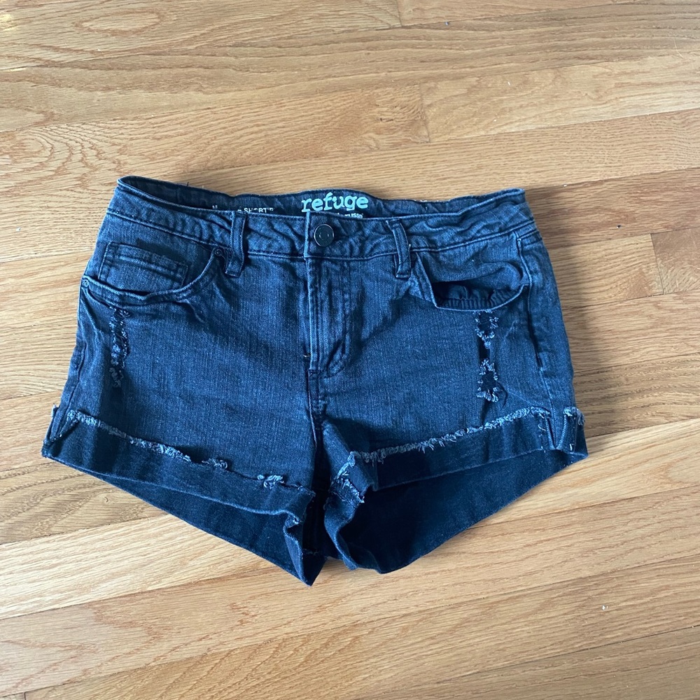 black jean shorts